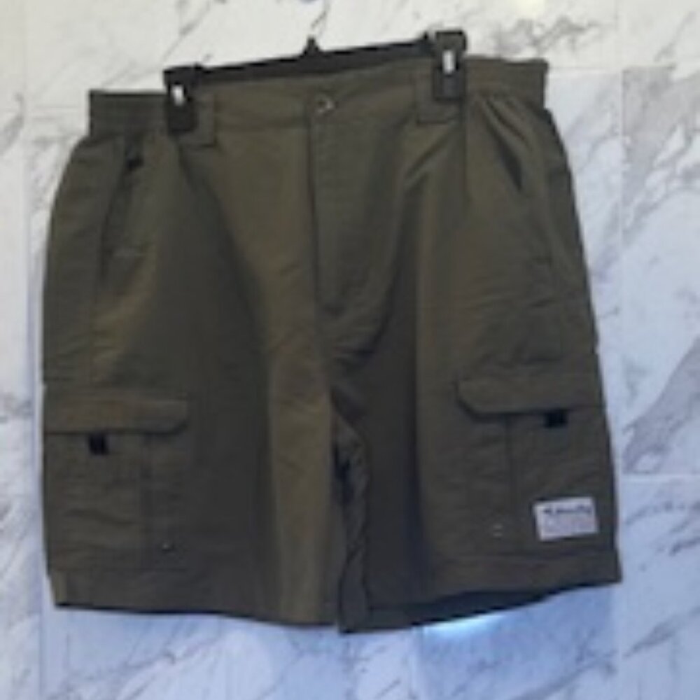 Bimini Bay Outfitters Green Cargo Shorts